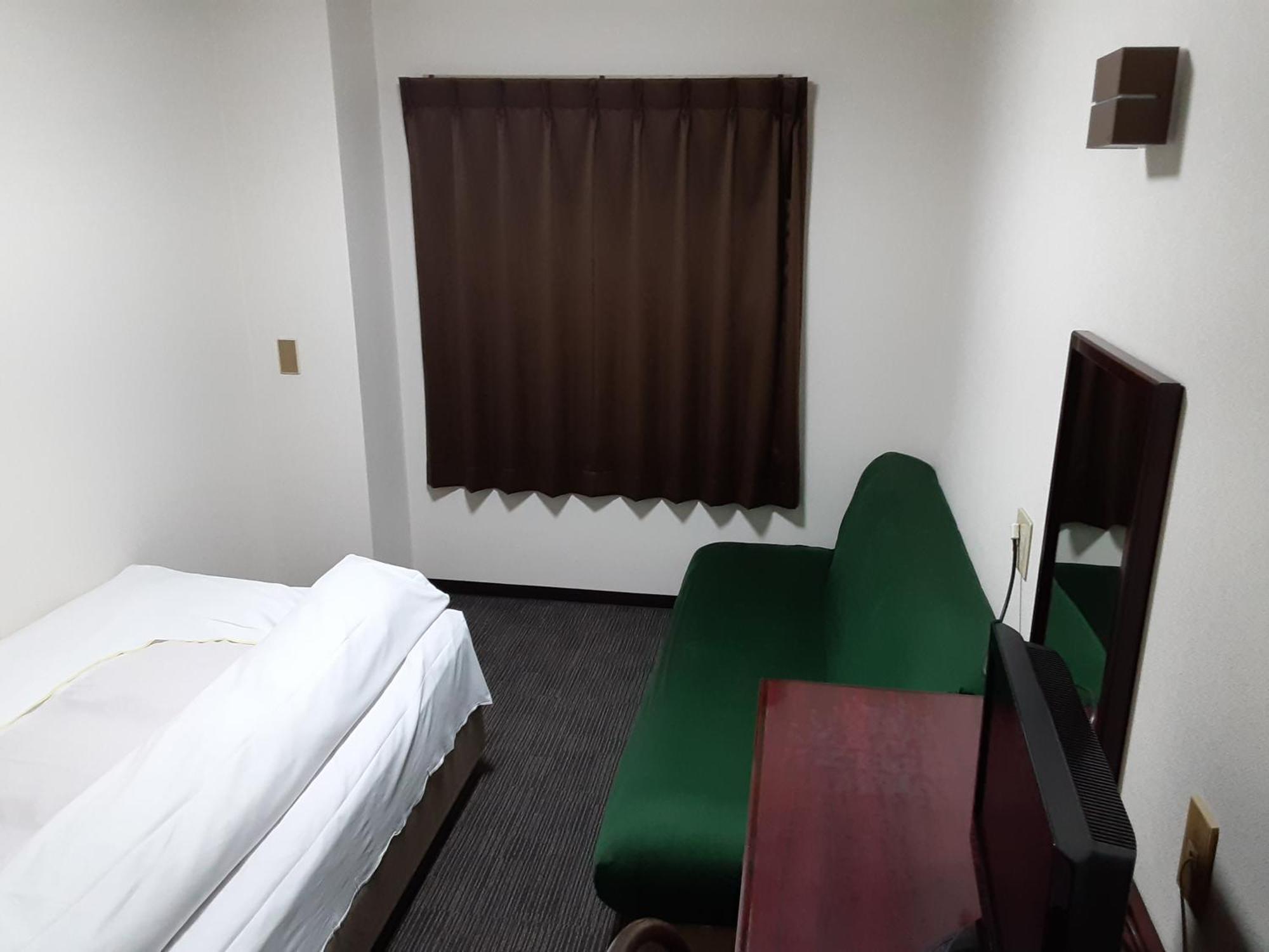 פוקוימה Aoi Business Hotel מראה חיצוני תמונה